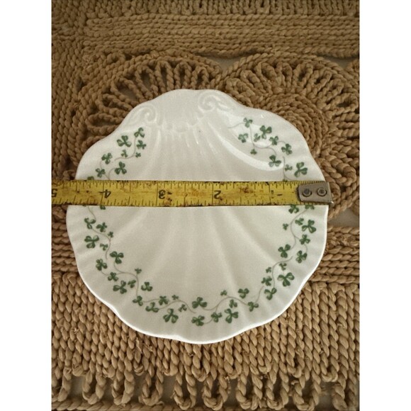 ROYAL TARA SHAMROCK SHELL TRINKET DISH FINE BONE CHINA - HANDMADE GALWAY IRELAND - Picture 5 of 6